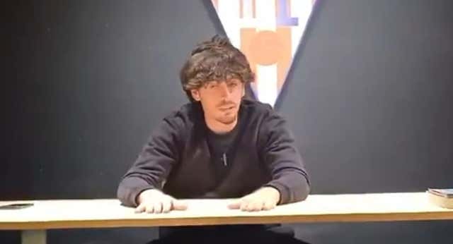 Javi Poves anuncia que se va del deporte español en un ataque contra el Melilla que tuvo reacción: “Por favor, hazle un grato favor al fútbol y desaparece”