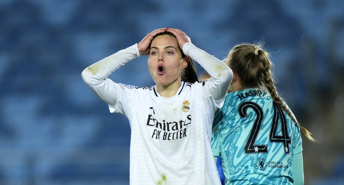 Bruun se lamenta por una ocasión de gol fallida en el partido ante el Chelsea.