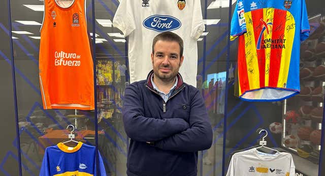 El heredero de Luanvi no olvida el legado de su padre: «Renunció a un dineral de Nike en la final de la Champions ante el Real Madrid»