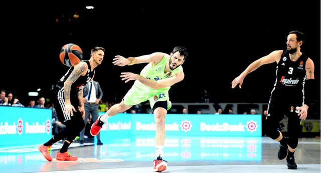 El colista Virtus Bologna le pone otra piedra en el camino al Barça… y peligra el Play-In