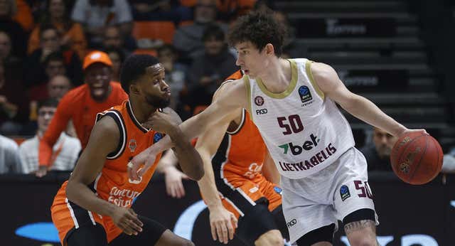El Lietkabelis rompe el invicto del Valencia Basket