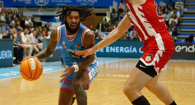 Un Río Breogán al ritmo de Dae Dae Grant agua el debut de Moncho Fernández con el Bàsquet Girona