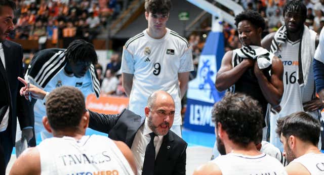 El Real Madrid encuentra su núcleo duro y sus ‘descartes’ en su semana más competitiva… y medita fichar más de una pieza