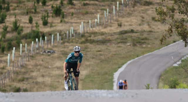 El caso Nil Aguilera reafirma las grietas de la categoría ‘fantasma’ del ciclismo español: “Ahora no tomaría la misma decisión”