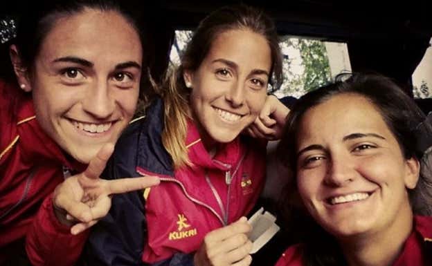 Bea Pérez, María López y Lola Riera, en 2014. INSTAGRAM