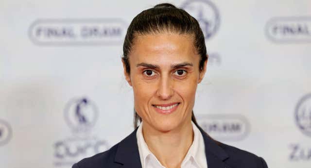 Montse Tomé mira a su alrededor para digerir las críticas: “A veces no son justas”
