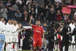 El emocionante homenaje del Real Madrid a Jesús Navas que le hizo llorar y acabó en abrazo de Ancelotti