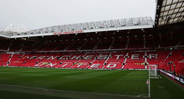 El Manchester United no levanta cabeza: una plaga de ratas invade Old Trafford