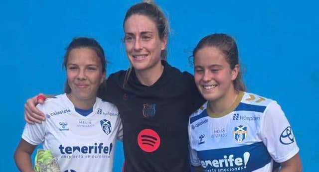 La historia tras el ‘increíble’ regalo de Alexia Putellas a dos rivales del Costa Adeje: “Le pidieron las espinilleras y fliparon”
