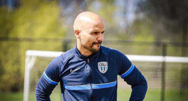 Mohandi Abdelay ha implantado el juego español en el fútbol formativo de Canadá: «Es el momento para que el entrenador español salga»