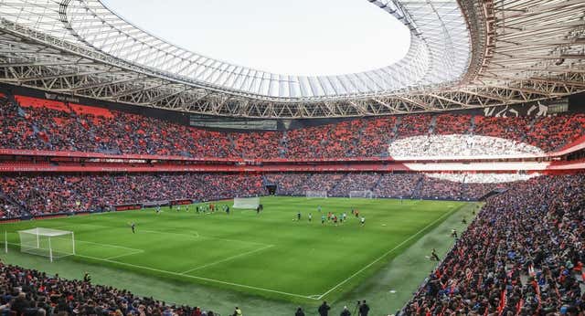 El Athletic entrena en San Mamés ante 27.522 aficionados