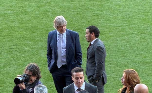Joaquín y Pellegrini ponen el color del Betis en el homenaje a Jesús Navas pese a la ruptura de relaciones