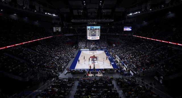 El baloncesto mueve pasiones en Navidad: segunda jornada con más público de la historia