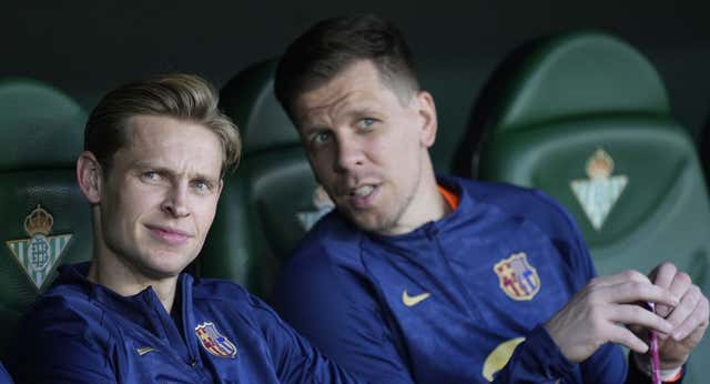 La solución que se le escapó al Barça para inscribir a Olmo señala a Sczcesny… Y se escucha entre bastidores
