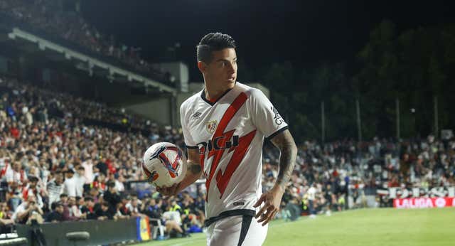 James falla un penalti en la Kings League y ‘confirma’ su adiós al Rayo cuando no sabía que le grababan: ‘Me voy a Colombia’