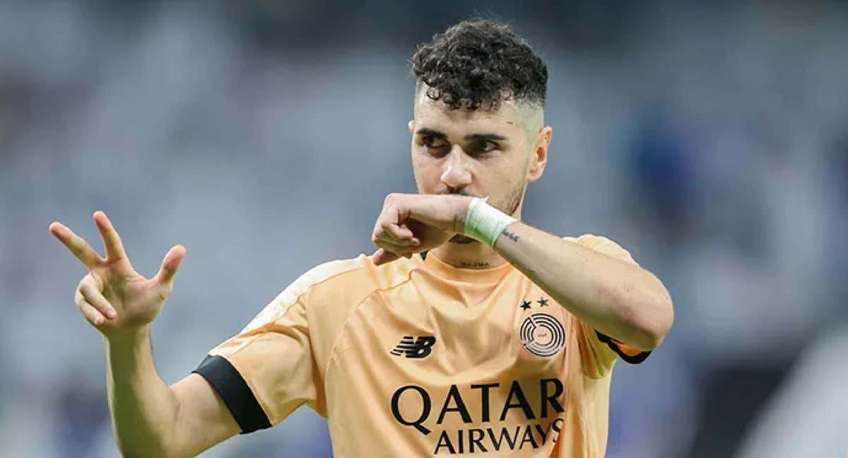 Rafa Mujica celebra un hat-trick con el Al-Sadd de Catar