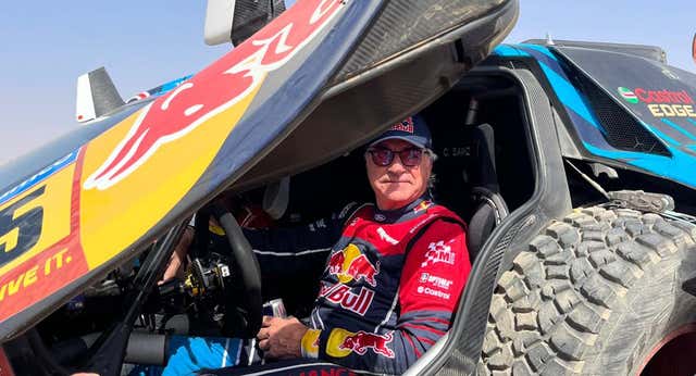 Carlos Sainz se lo toma con calma en el primer día: «Hay que ver dónde estamos»
