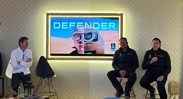 Un coche de calle con el presupuesto de las marcas gigantes: así es Defender, el nuevo equipo del Dakar