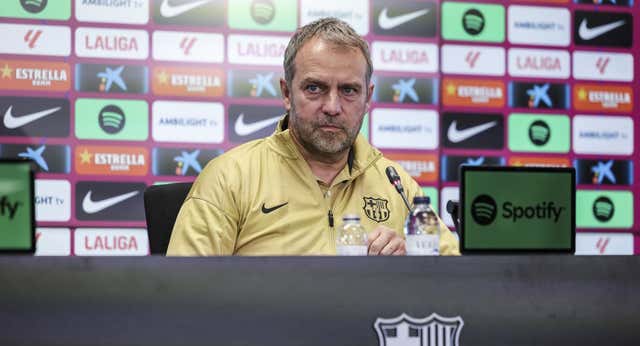 Hansi Flick no sortea el caso Olmo: «Si soy sincero, ni los jugadores ni yo estamos felices: confiamos en que el club haga su trabajo»
