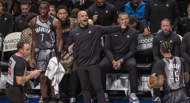 Jordi Fernández firma el más difícil todavía: desquicia a Giannis Antetokounmpo y sus Nets ganan… ¡tras 7 minutos sin anotar!