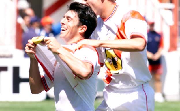 Luis Cembranos celebra un tanto con el Rayo. ABC