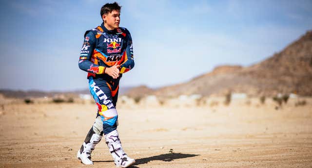 Edgar Canet, el niño maravilla, se pierde tres veces y ya sabe lo que es el verdadero Dakar: «Habré perdido como 20 minutos»