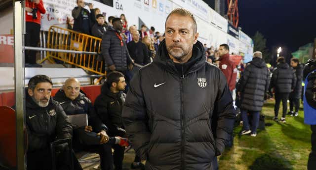 Los detalles invisibles de Flick y el discurso de Araujo mitigan el desprestigio del Barça por Olmo: «Estamos preocupados»