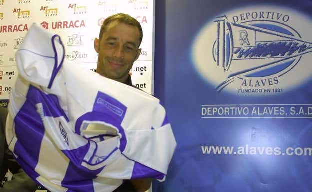 Sietes, en su presentación con el Alavés.