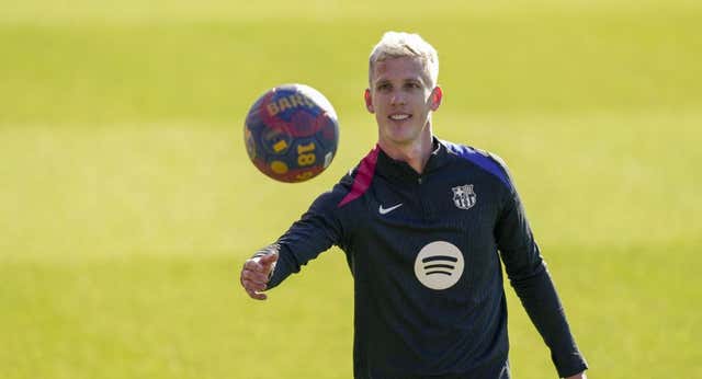 El viaje sin licencia a Arabia Saudí de Dani Olmo y Pau Víctor que retrata al meticuloso Hansi Flick y supone un órdago a LaLiga y a la RFEF