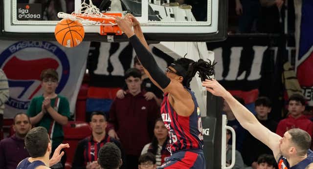 El Baskonia se agarra a la Copa con una paliza al Leyma Coruña