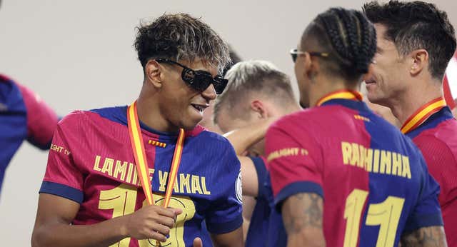 Lamine Yamal no solo brilla en la Supercopa: culmina su explosión en estrella del pop y aspira a ganar premios de TikTok