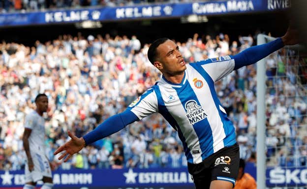 Raúl de Tomás fue clave para el ascenso del Espanyol en la temporada 20-21.  EFE/Alberto Estévez