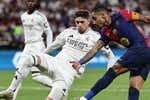 Un repliegue en el que Valverde acabó por los suelos encierra todo lo malo de un Real Madrid que emite señales de colapso