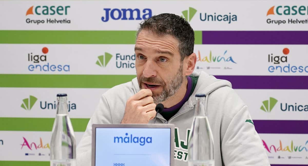 Ibon Navarro, en una comparecencia con Unicaja./ARCHIVO