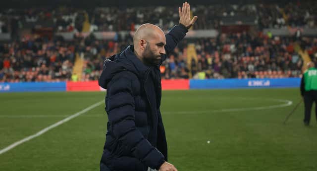 Claudio Giráldez avisa de la mayor amenaza del Real Madrid: «La derrota en la Supercopa los hace todavía más peligrosos»