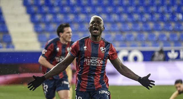 La explosión goleadora de Soko dispara al Huesca… mientras El Alcoraz vigila de reojo el mercado invernal