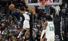 Ja Morant (1,88) falta a su palabra y deja uno de los mejores mates de la historia ante los 2,21 de Wembanyama... ¡que no vale!