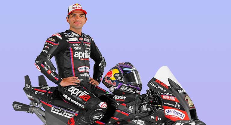 Jorge Martín con el número 1 de campeón.