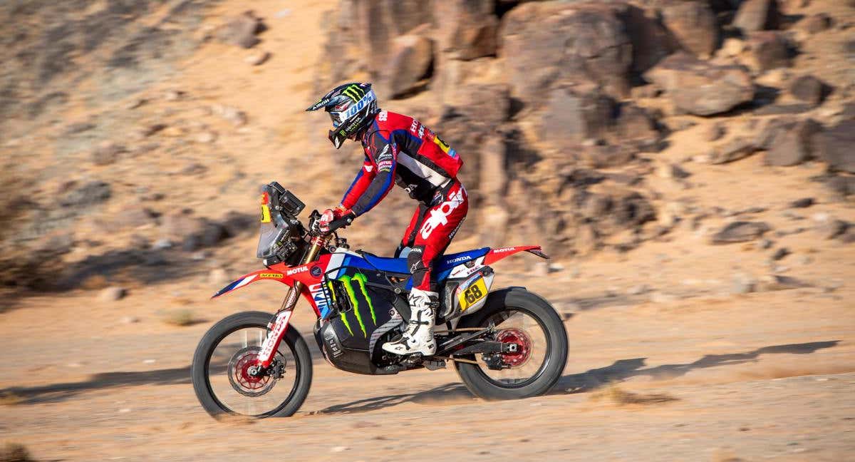 Tosha Schareina durante su participación en el Rally Dakar 2025./EFE