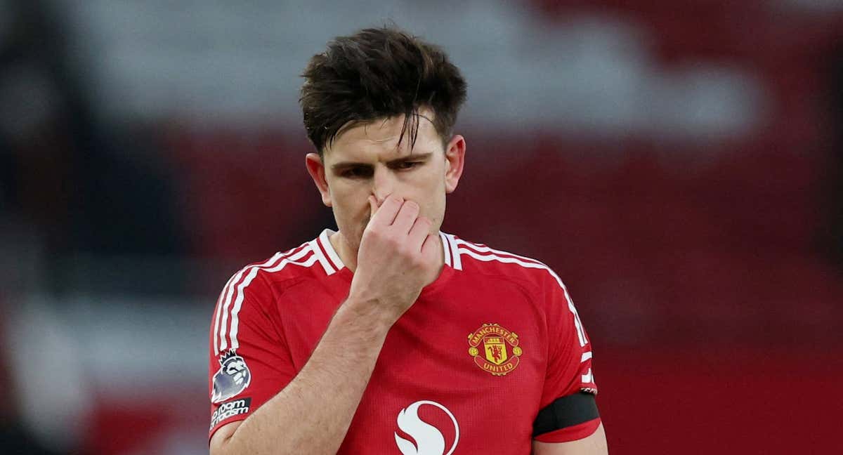 Harry Maguire lamenta la derrota del Manchester United./REUTERS