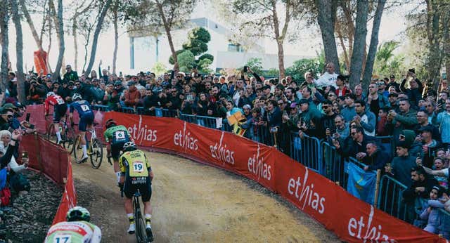 Benidorm se convierte en capital del ciclocros… y ya sueña con un Mundial