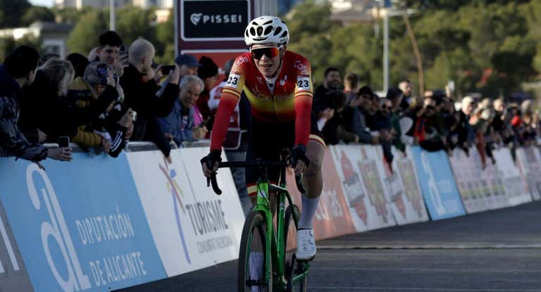 Benjamin Noval, durante la Copa del Mundo de ciclocross en Benidorm.
