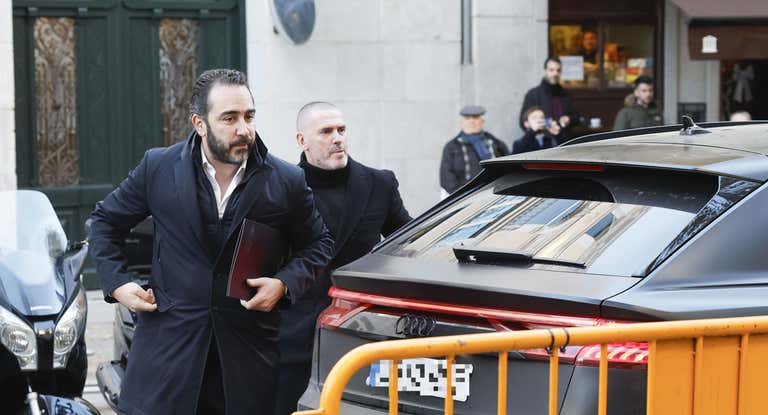 Víctor de Aldama, a la entrada del juzgado.