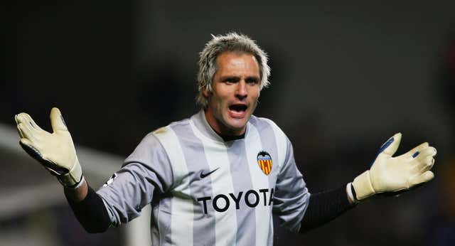Santi Cañizares y Guti abren la caja de los truenos del arbitraje: «Ya quisieran los equipos de abajo que les pitaran como a esos tres»