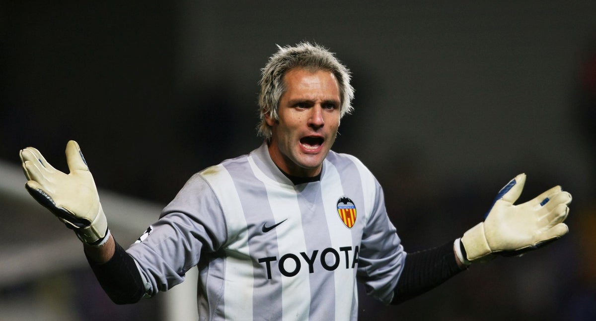 Cañizares, durante su etapa como portero del Valencia.