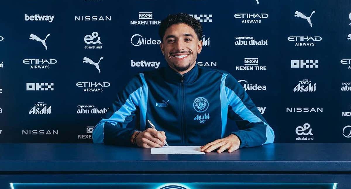 Marmoush firma con el Manchester City.