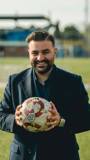 Petrosyan en el día de su presentación.  CF BADALONA FUTUR
