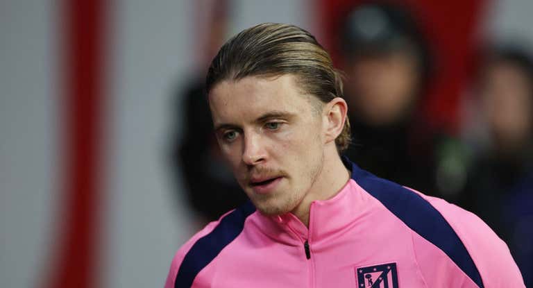 Gallagher durante la previa al partido ante el Leverkusen.