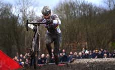 La tormenta perfecta de Van der Poel arrasa en la fiesta de Hoogerheide