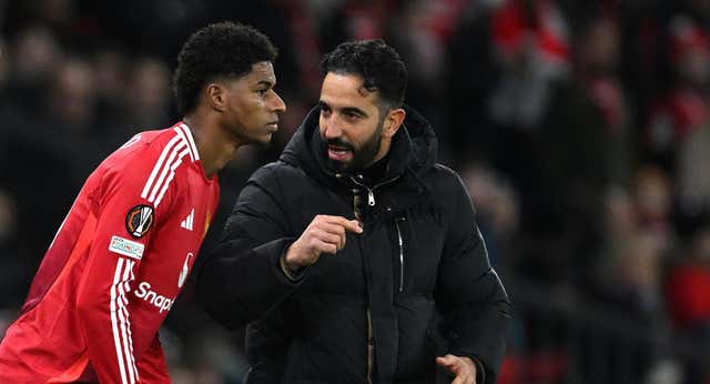 La actitud de Rashford hace estallar a Amorim y avisa al Barcelona: «Pondría en el banquillo al entrenador de porteros antes que a un futbolista que no da el máximo»
